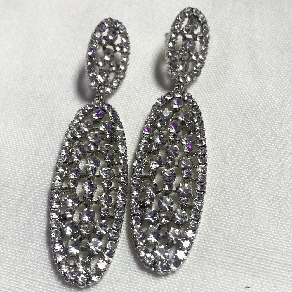 Beautiful rhinestone earrings!